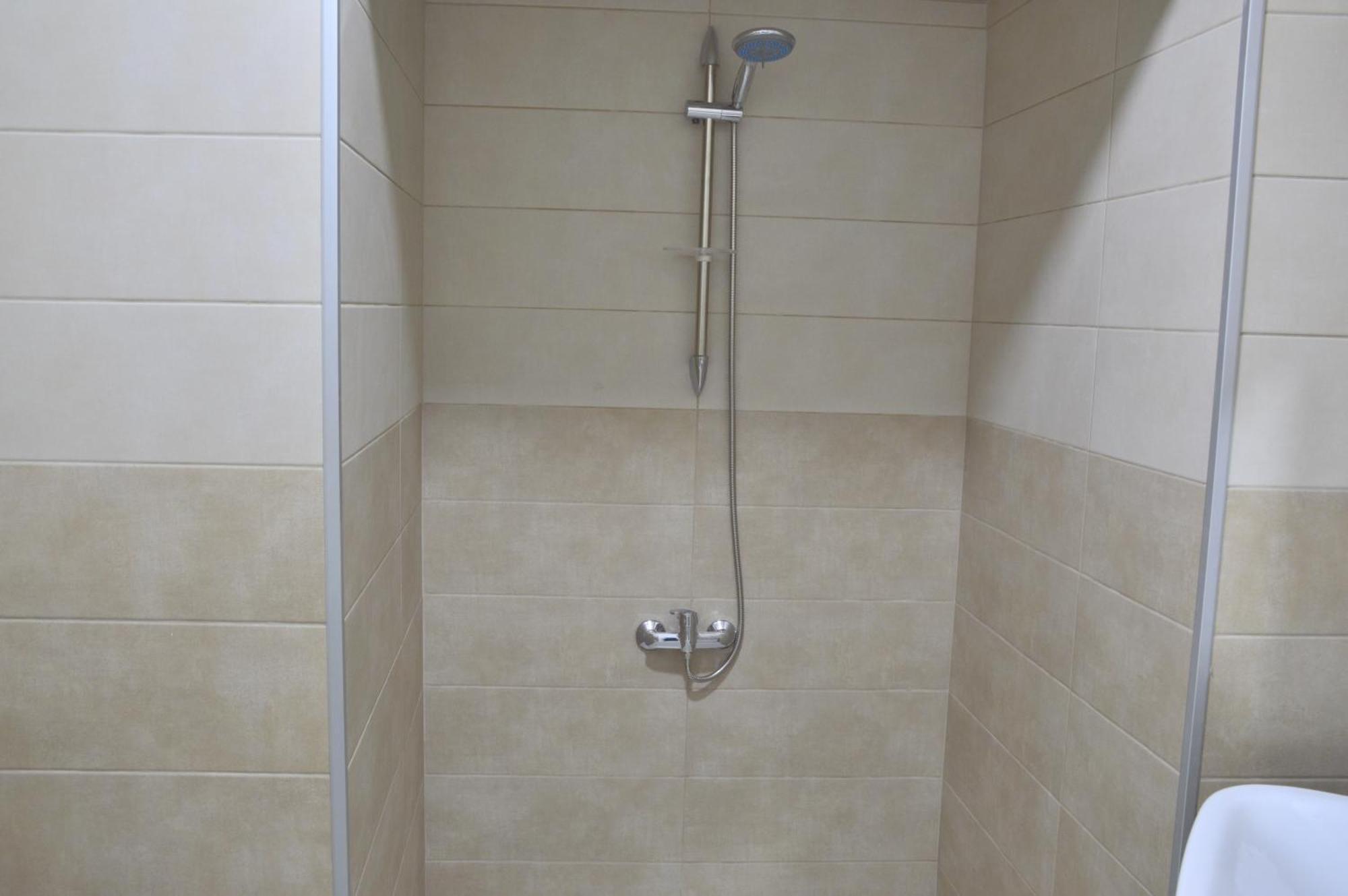 Mtatsmindaze Hotel Tbiliszi Szoba fotó