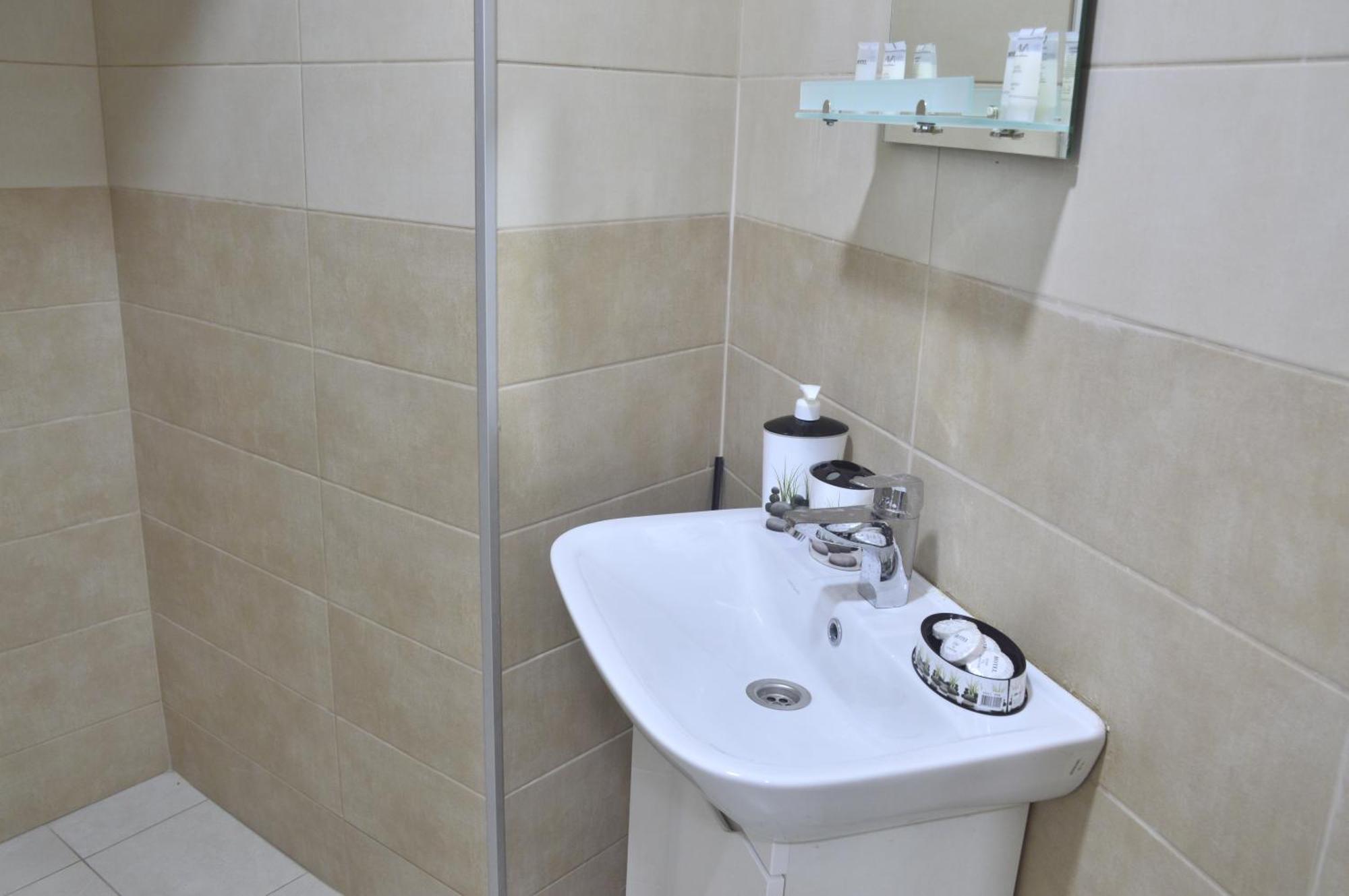 Mtatsmindaze Hotel Tbiliszi Szoba fotó